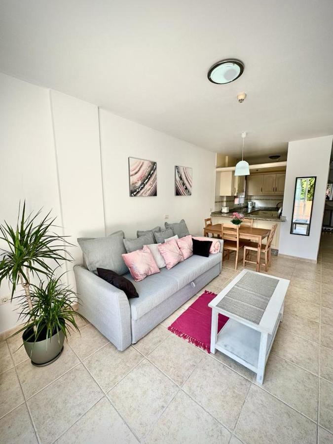 Sunny Apartment & Heated Pool Los Cristianos  Eksteriør billede