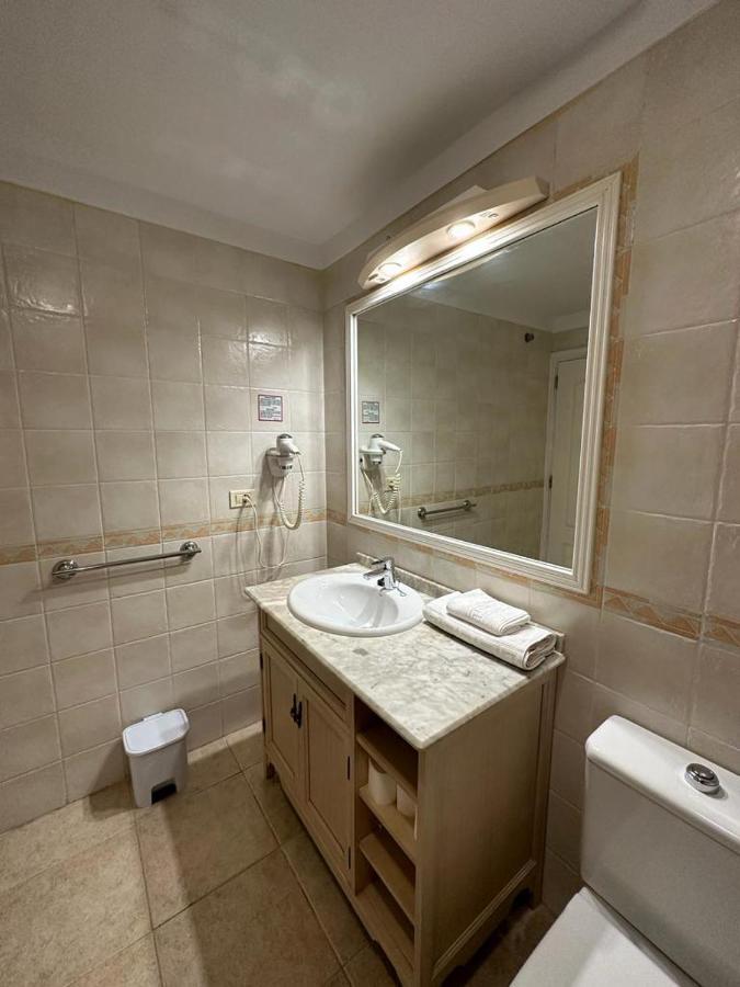 Sunny Apartment & Heated Pool Los Cristianos  Eksteriør billede